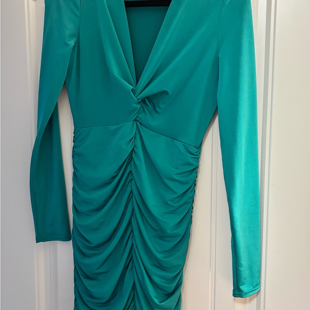 Guess green Bodycon Dress Long Sleeve Plunge- Used Once